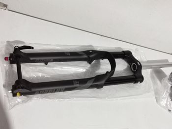 Sr Suntour, Durolux 38 EQ RC2 PCS 29" 180mm