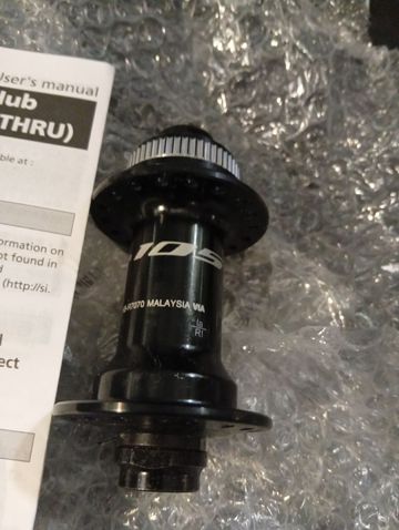 Used Shimano 105 HB-R7070 Front Hub 12x100mm 36H bike — image 4 of 7