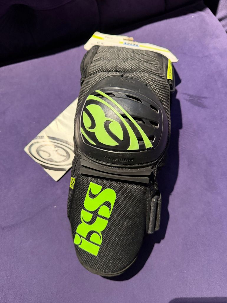 Used Ixs nakolanniki Dagger zielone bike — image 2 of 10