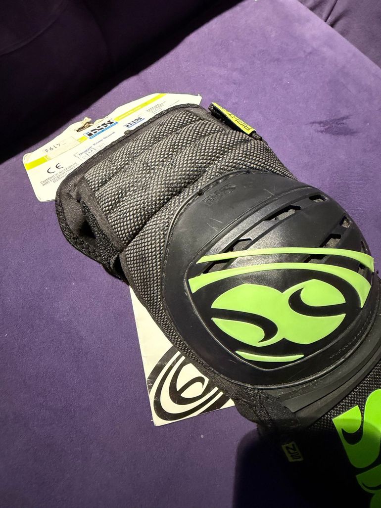 Used Ixs nakolanniki Dagger zielone bike — image 4 of 10