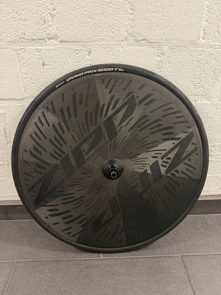 Used 2024 Zipp Super-9 Carbon Disc Wheel bike — image 2 of 2