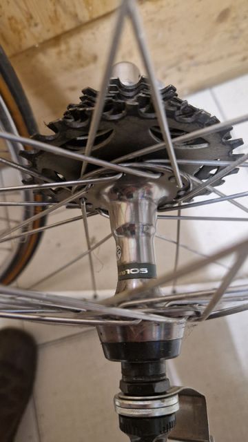 1980 Coppia ruote Campagnolo bike usato — immagine 5 di 5