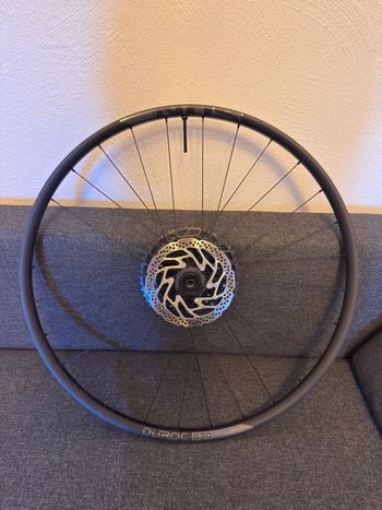 Used 2025 Sun Ringle Duroc G30 Expert 700c Wheelset XDR bike — image 6 of 8