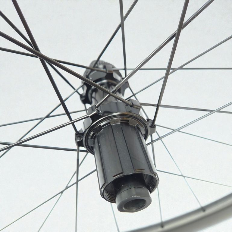 Used Carbonix Carbon Wheels ENTRY 50 for Road Bike | Disc Brake | 1510 g bike — image 7 of 17