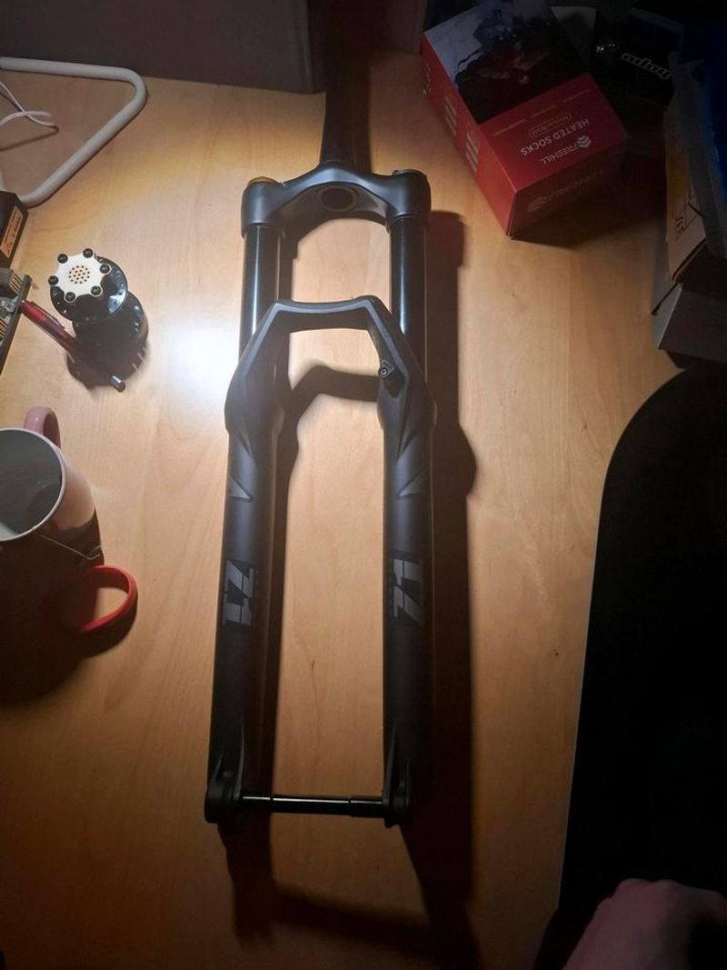 Used Marzocchi Z1 170 mm GRIP Fork