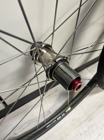 Used Corima 32WS Disc Carbon Wheelset bike — image 6 of 6