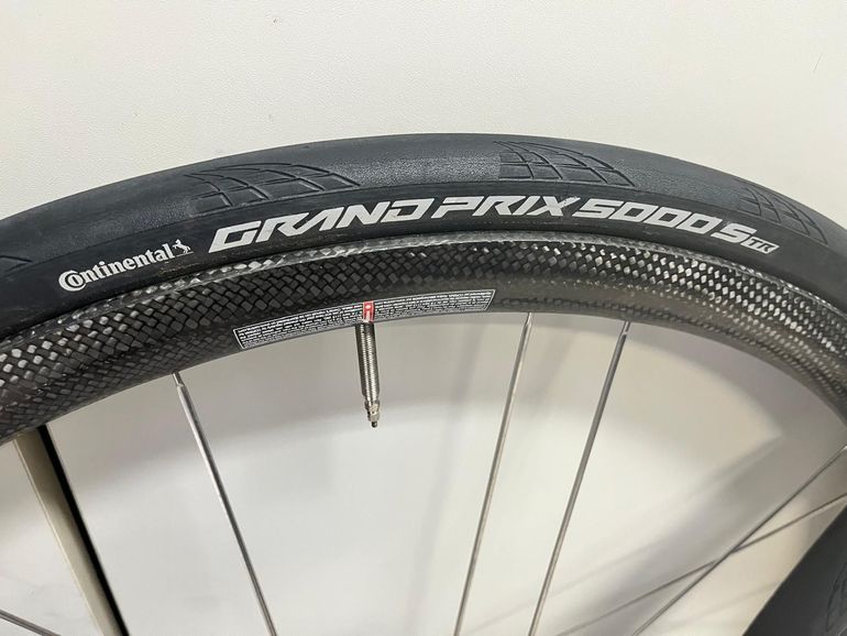 Used Corima 32WS Disc Carbon Wheelset bike — image 5 of 6