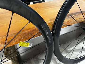 Used Mavic Cosmic SLR 45 DCL Wheelset 2026 bike — image 5 of 5