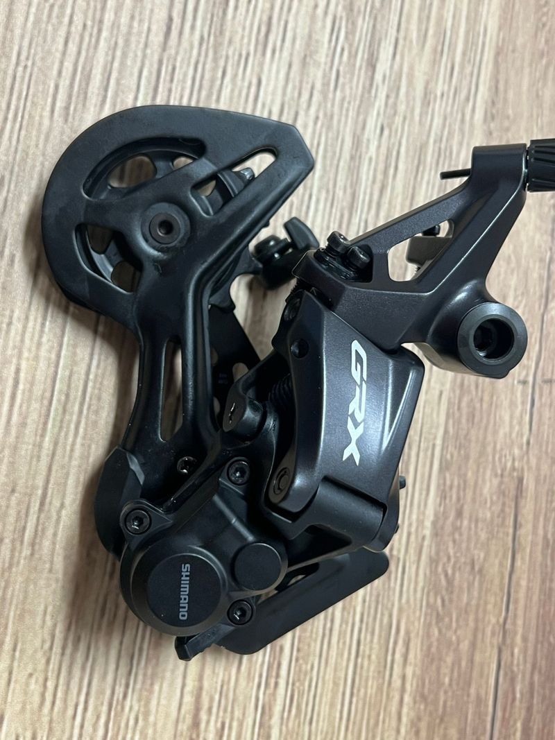 Brugt Shimano GRX RD-RX822-GS 12-speed Rear Derailleur Drivetrain & Pedals