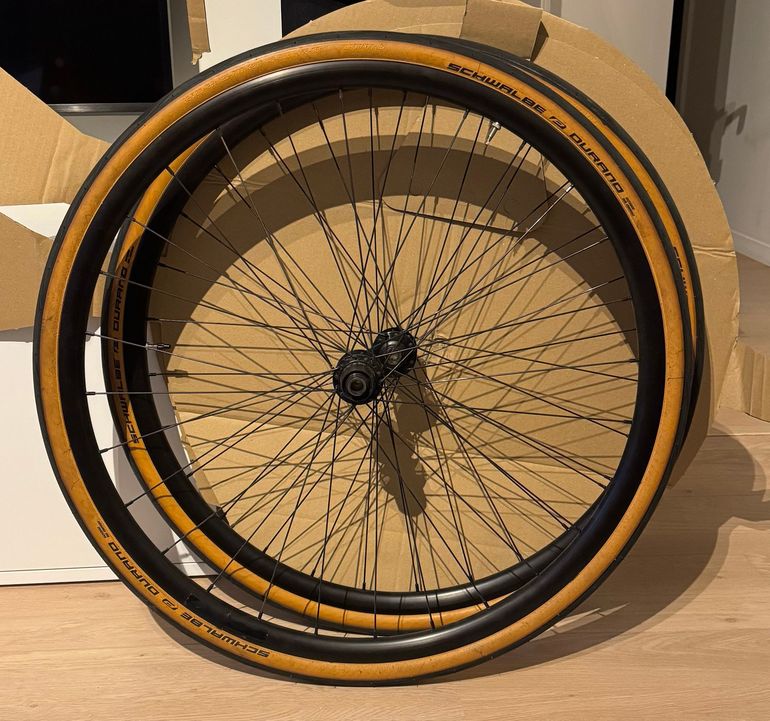 Used Dt Swiss R460 (OEM) / Specialized OEM wheelset bike — image 1 of 4