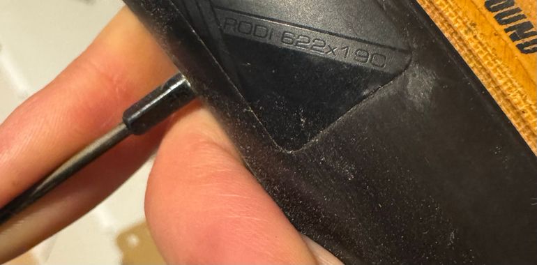 Used Dt Swiss R460 (OEM) / Specialized OEM wheelset bike — image 3 of 4