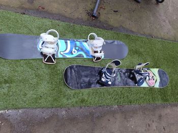 Used Burton Snowboards Lot de 2 bike — image 3 of 12