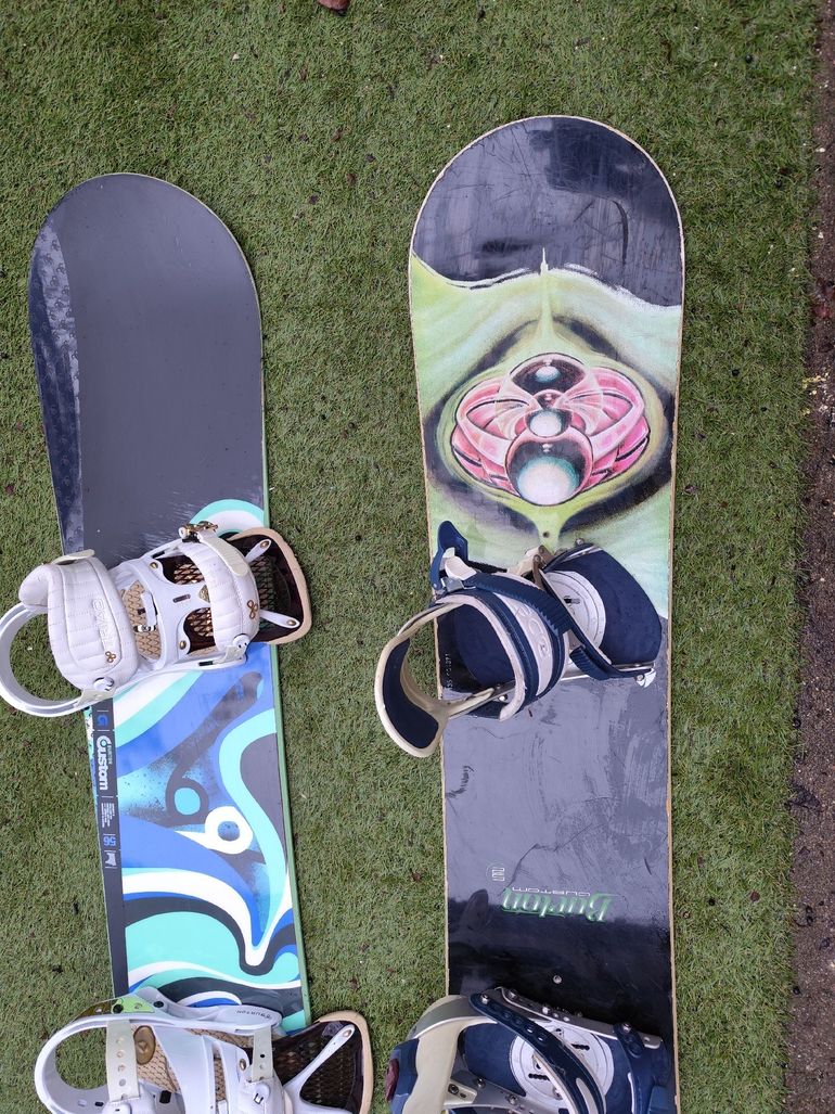 Used Burton Snowboards Lot de 2 bike — image 7 of 12