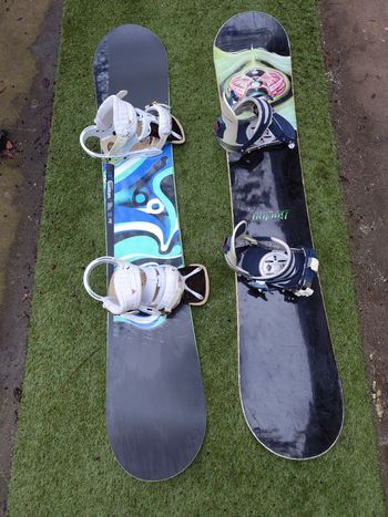 Used Burton Snowboards Lot de 2 bike — image 5 of 12