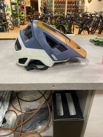LEATT, MTB Enduro 4.0 Helmet