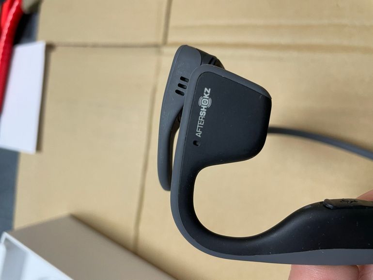 Used Aftershokz Trekz Titanium Bone Conduction Headphones bike — image 4 of 5