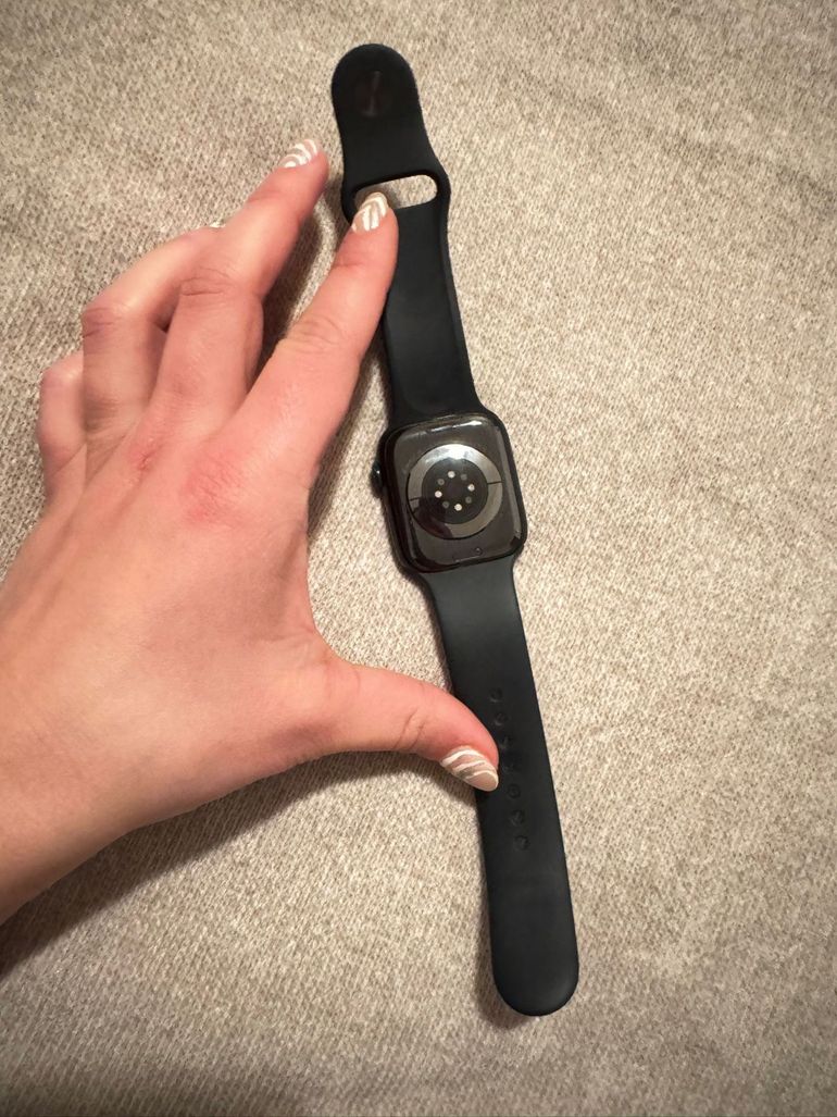 Used 2023 Apple Watch Series 8 bike — image 4 of 6