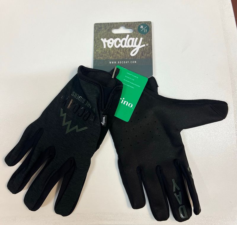 Used Rocday Gloves Outdoor Clothing