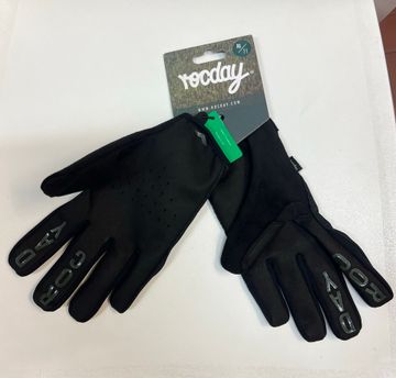 Used Rocday Gloves bike — image 5 of 6