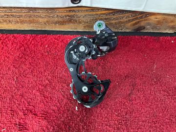 Used Shimano Ultegra RD-6870 W/T Oversized pully 2016 bike — image 2 of 4