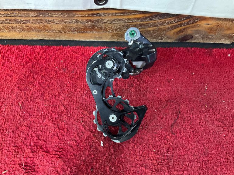 Used Shimano Ultegra RD-6870 W/T Oversized pully 2016 bike — image 2 of 4