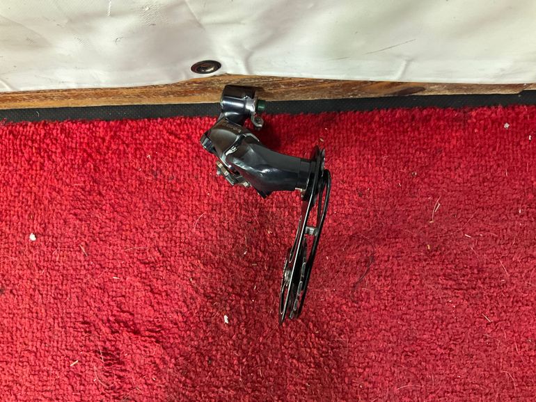 Used Shimano Ultegra RD-6870 W/T Oversized pully 2016 bike — image 3 of 4