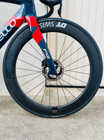 Used Dt Swiss DT swiss arc 1600 spline 62 disc 2021 bike — image 1 of 3