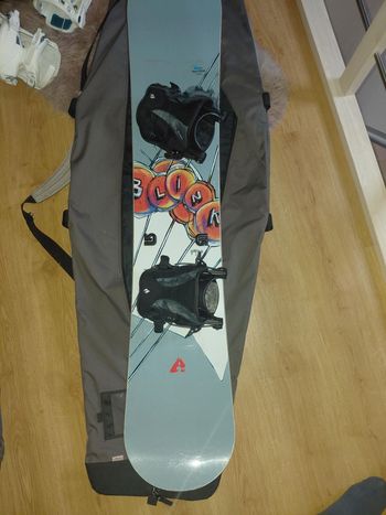 Used Flow Snowboard with  Bindings bike