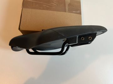 Fizik Mistica TT Sattel regular bike de segunda mano — imagen 2 de 5