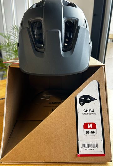 2024 Lazer Chiru MTB Helmet bike d'occasion — image 2 sur 6