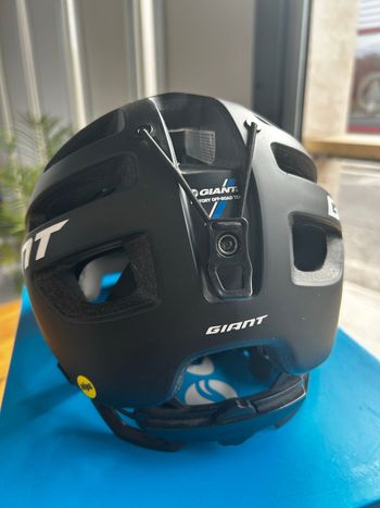 Used 2024 Giant Rail SX MIPS Helmet bike — image 3 of 5