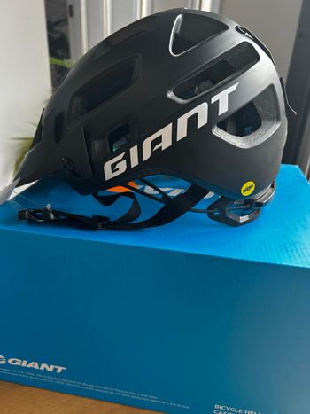 Used 2024 Giant Rail SX MIPS Helmet bike — image 5 of 5