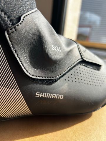 2024 Shimano MW702 Size 44 bike usato — immagine 3 di 8