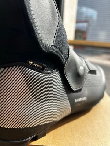 2024 Shimano MW702 Size 44 bike usato — immagine 2 di 8