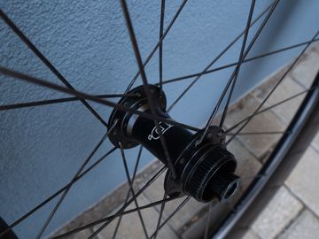 Used HED. HED V62 Pro Disc Brake Wheelset bike — image 5 of 8