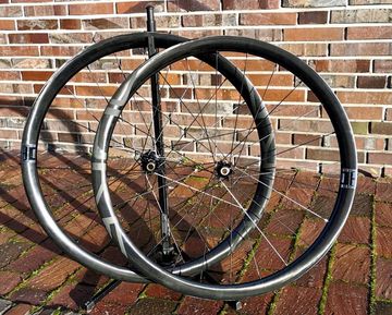 Used Duke BACCARA X36 SLR2 EXTRALITE CYBER SPD 3+ 2025 bike — image 5 of 5
