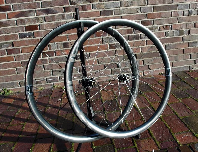Used Duke BACCARA X36 SLR2 EXTRALITE CYBER SPD 3+ 2025 Wheels