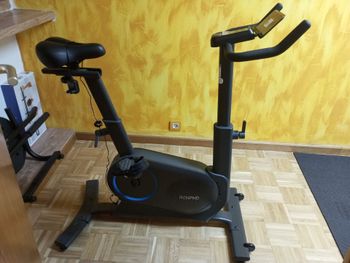 2024, bicicleta estática