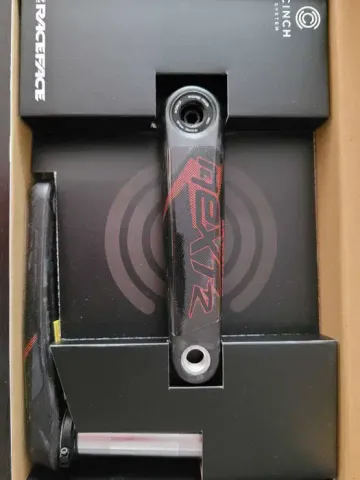 Used Race Face Next R Cinch Crank Arms Red 170mm bike — image 4 of 4