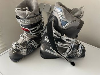 Used 2021 Tecnica Attiva Modo 8 Women's Ski Boots bike — image 3 of 3