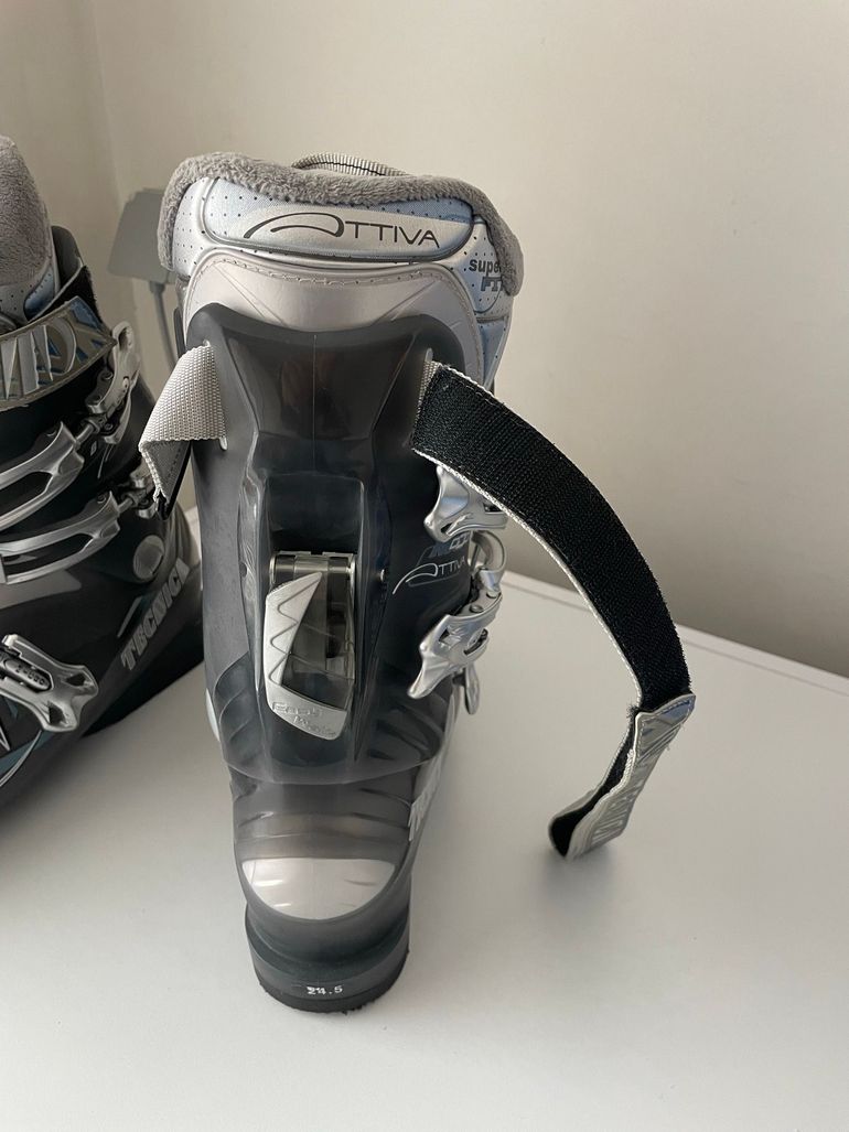 Used 2021 Tecnica Attiva Modo 8 Women's Ski Boots bike — image 2 of 3