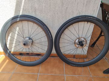 Used 2025 Syncros Capital 1.0 40 Wheelset bike — image 2 of 8