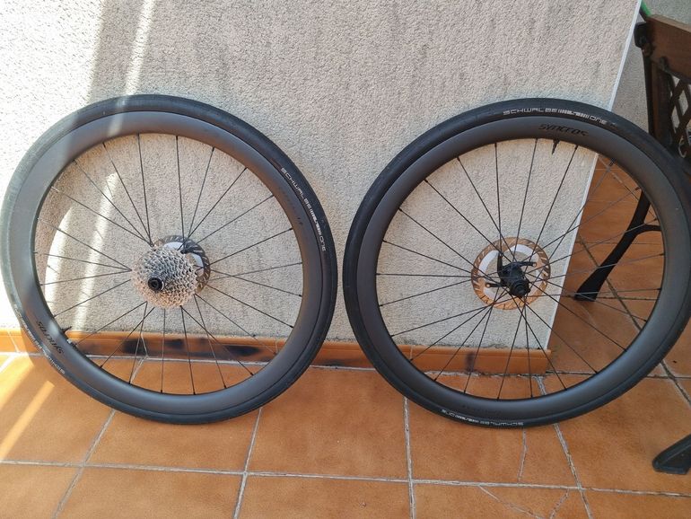 Used 2025 Syncros Capital 1.0 40 Wheelset bike — image 2 of 8