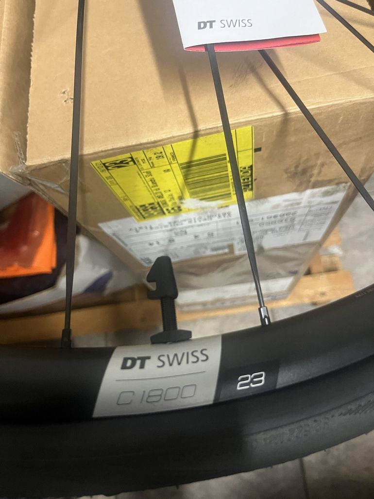Used 2024 DT Swiss C1800 SPLINE Wheelset bike — image 7 of 9