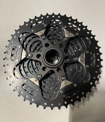 Used Wag 10-speed 11-46T Cassette bike — image 3 of 3
