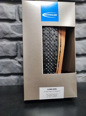 Schwalbe, G-One Bite 700x45 Tire