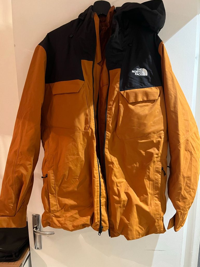 Used 2024 The North Face Veste bike — image 3 of 8