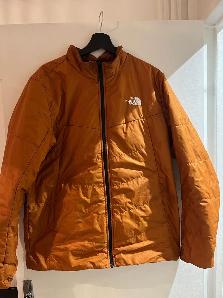 Used 2024 The North Face Veste bike — image 2 of 8