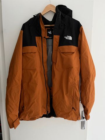 Käytetty 2024 The North Face Veste Wintersport Clothing