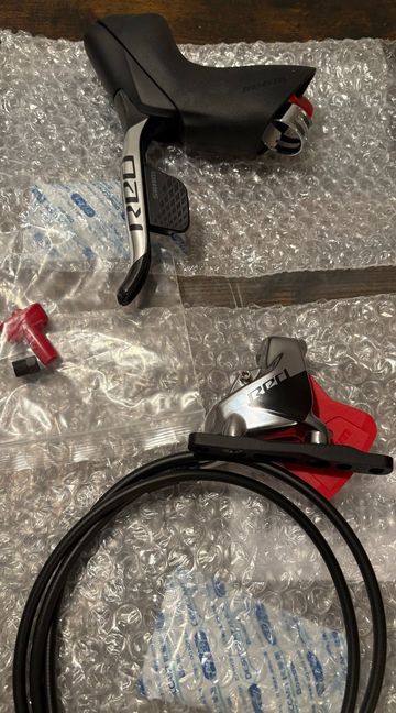 Gebrauchtes Sram RED eTap AXS Shift-Brake System bike — Bild 4 von 4
